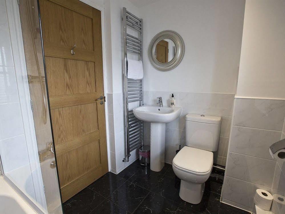 The Farmers Ulverston Newby Bridge Extérieur photo